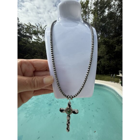 OOAK Artisan Peacock Dahlia White Buffalo Desert Pearl Necklace & Cross Pendant - Picture 1 of 11